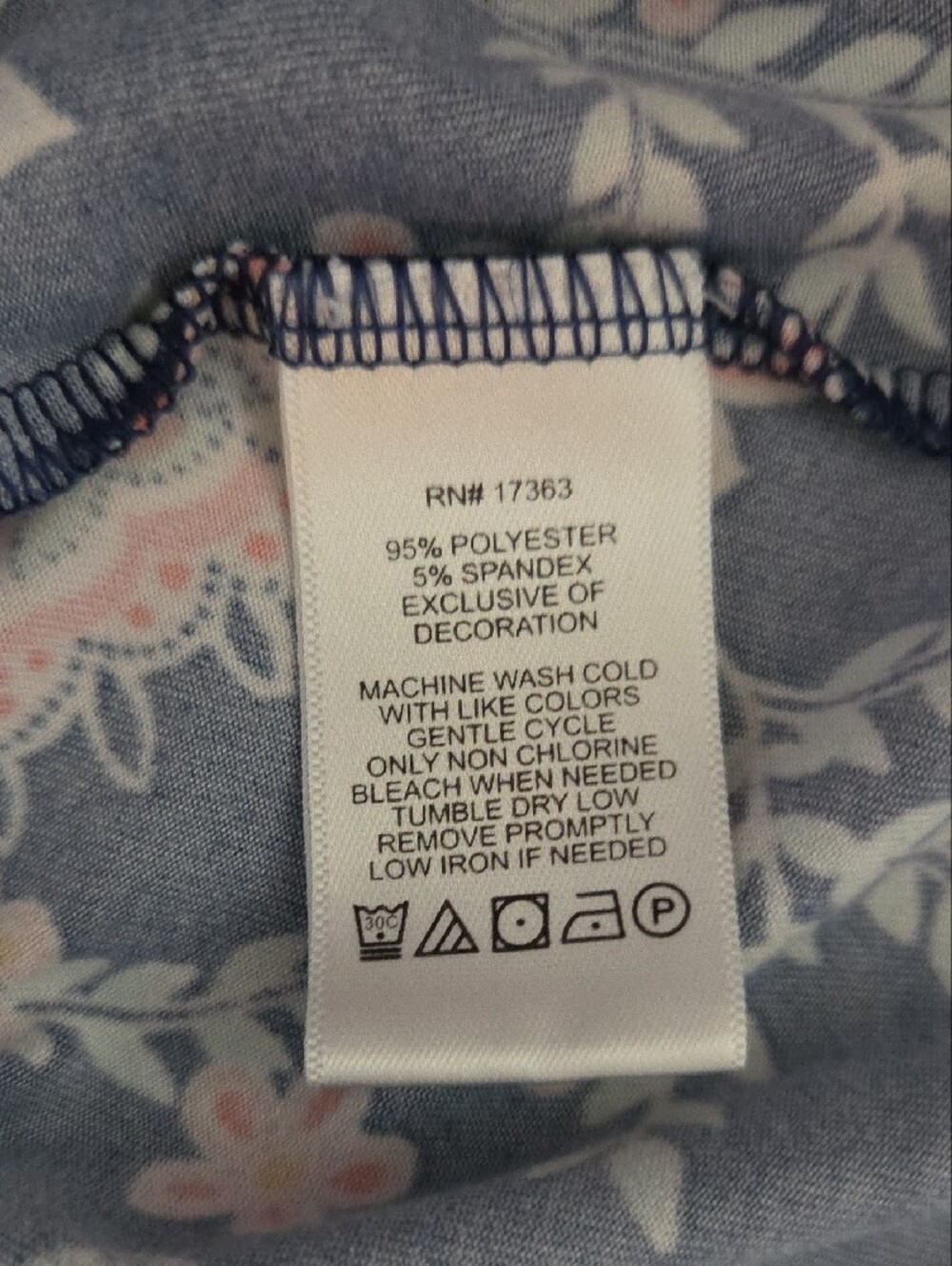 Blue, Pink & White Paisley Design 2 Piece Pajama Set, Size 2X, Like New Cond - Picture 9 of 9